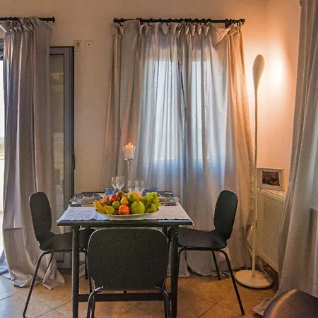 Domus Arch Residences Apartment