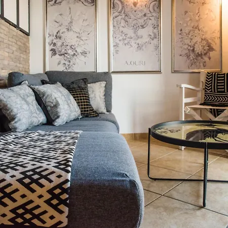 Apartment Domus Arch Residences