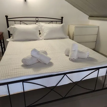 Domus Arch Residences Apartment *